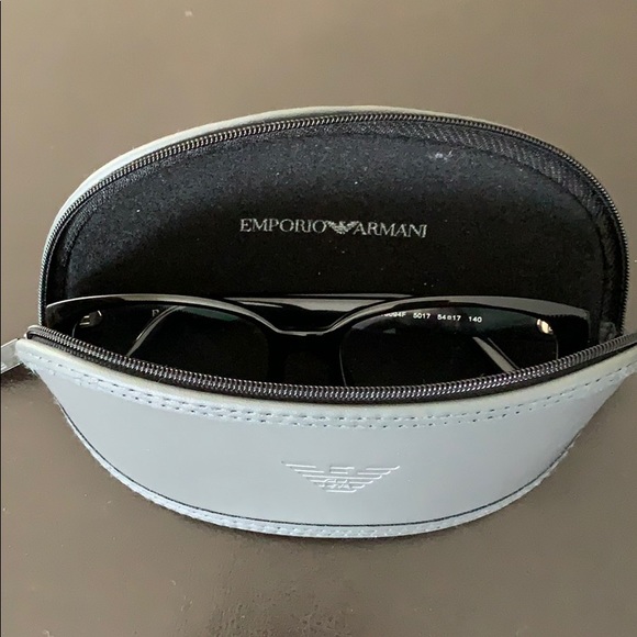 Emporio Armani eyeglass with case - Picture 4 of 4